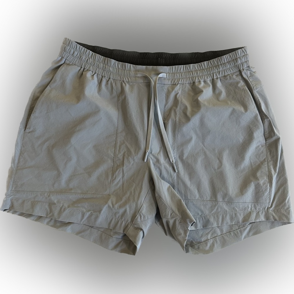 Perfect condition Lululemon bowline shorts, 5” inseam. XXL